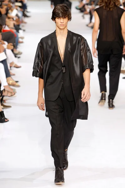 Look 38